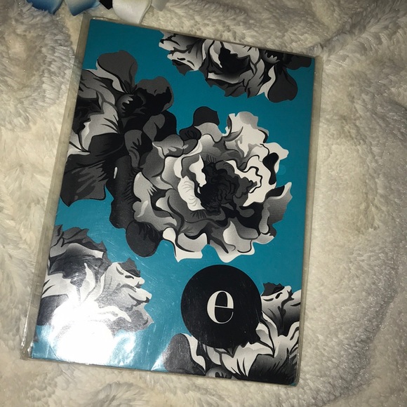 Notebook Set - Picture 2 of 4